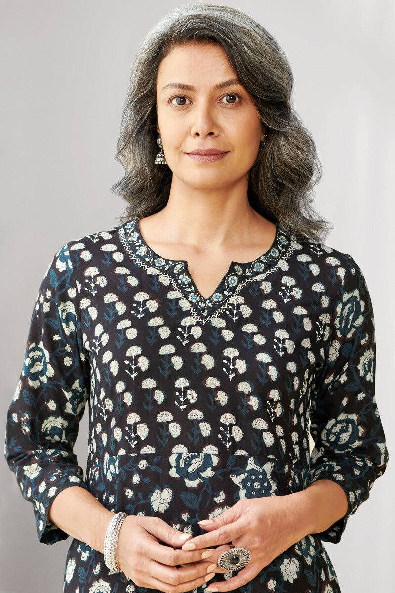 Sehra Naira Bagru Kurta