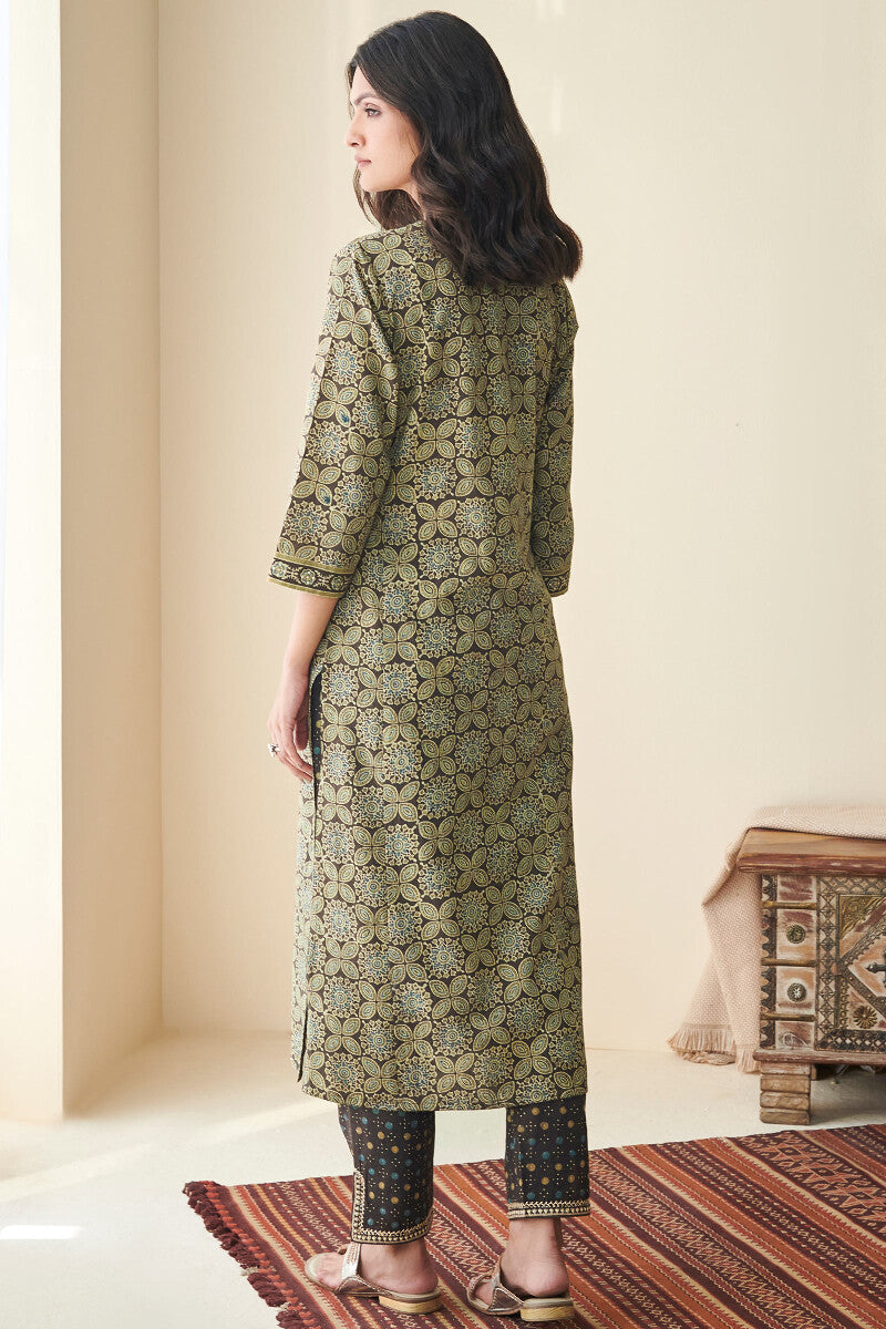 Sehra Farhat Ajrak Kurta