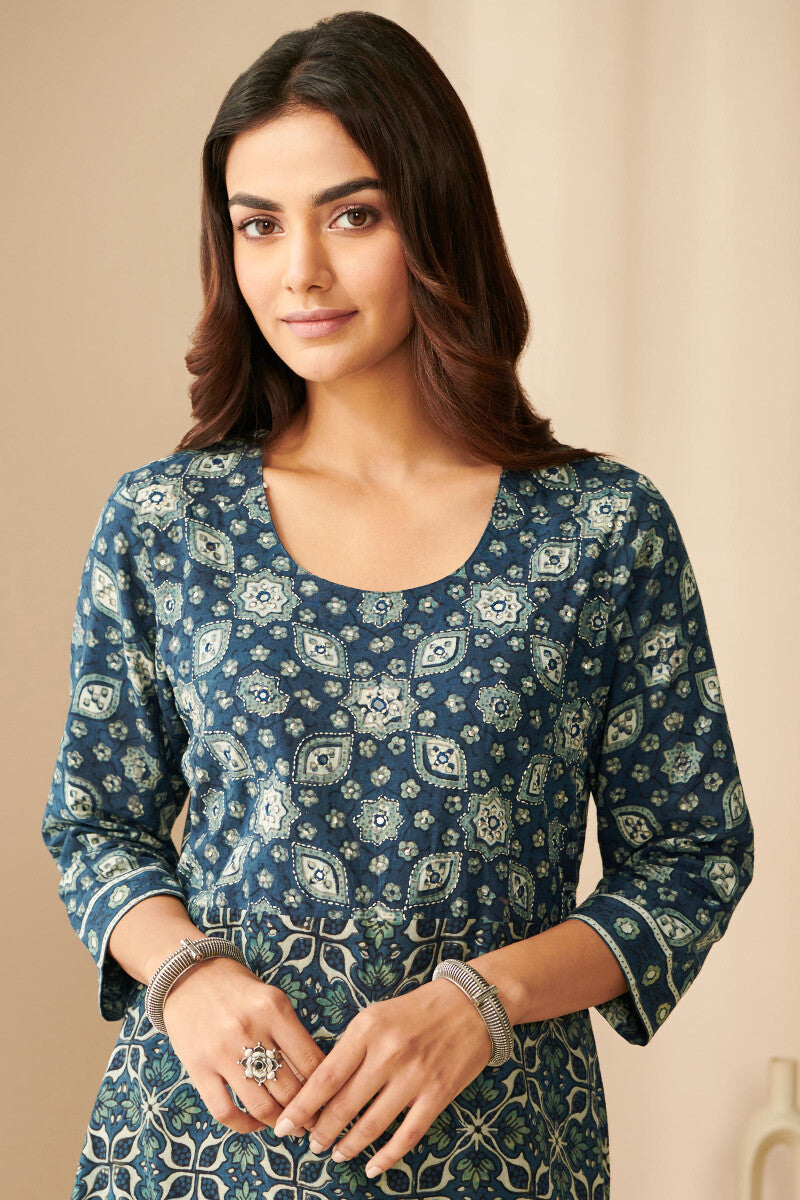 Sehra Kashaf Ajrak Kurta