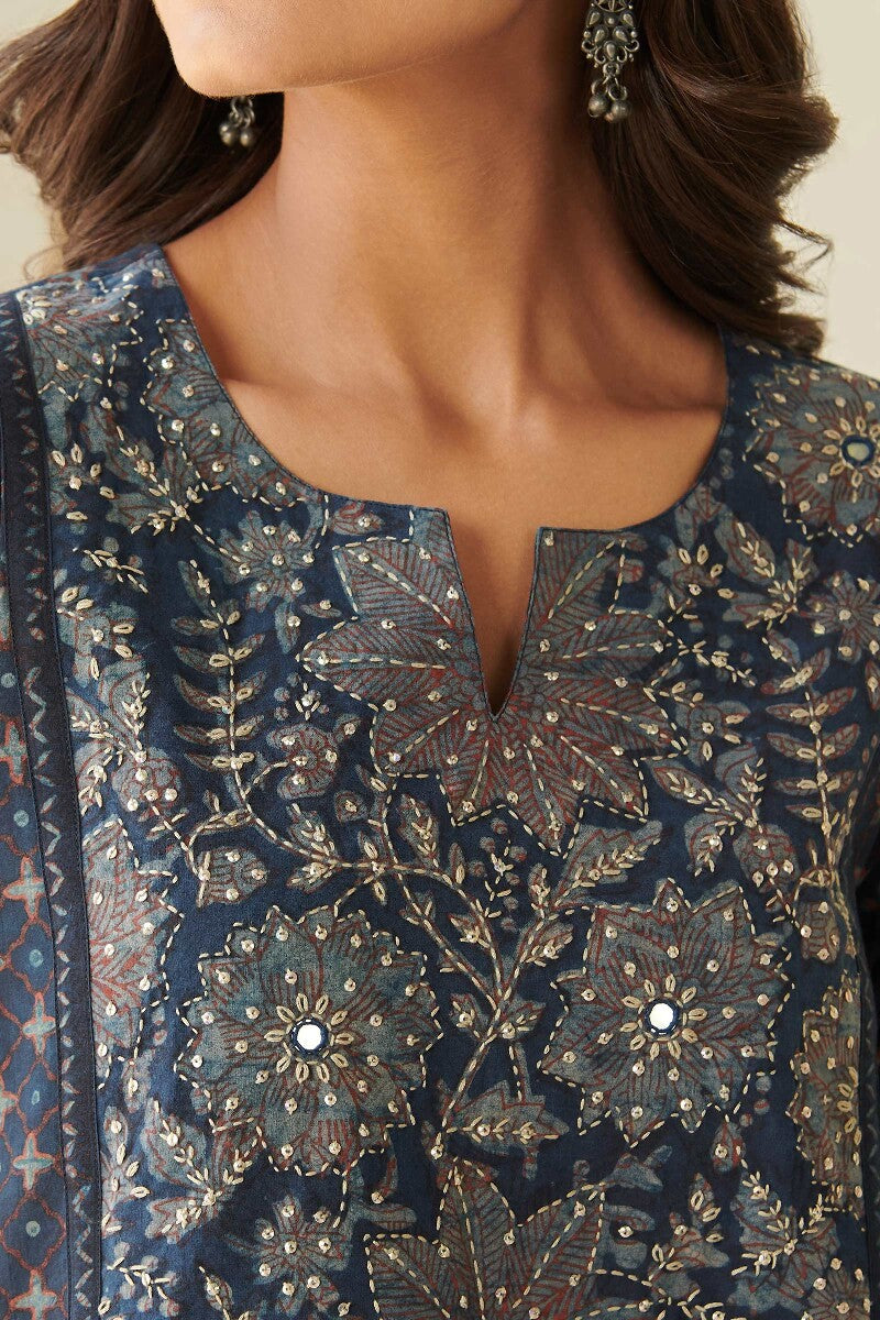 Sehra Gauhar Akola Kurta