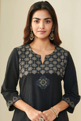 Naadirah Zeenat Handloom Kurta