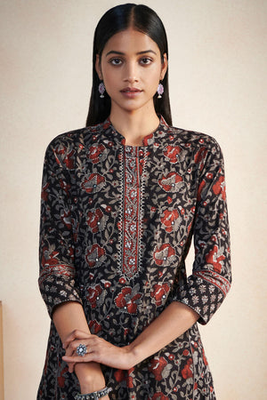 Sehra Nafeesa Bagru Kurta