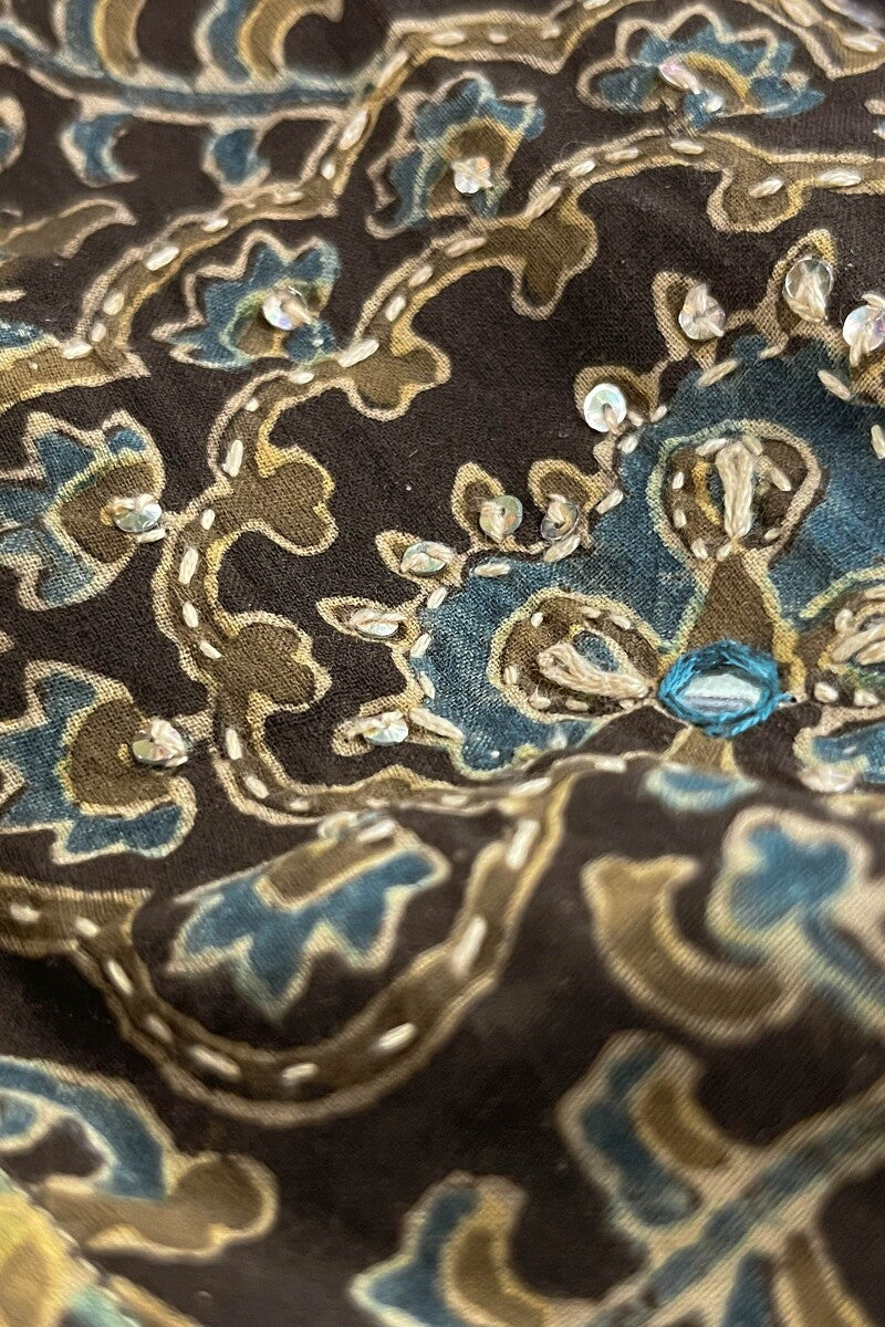 Sehra Zahira Ajrak Kurta