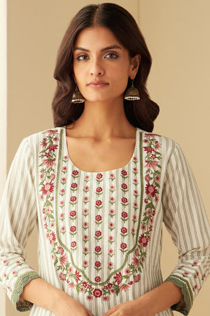 Gulbarg Faheema Kurta