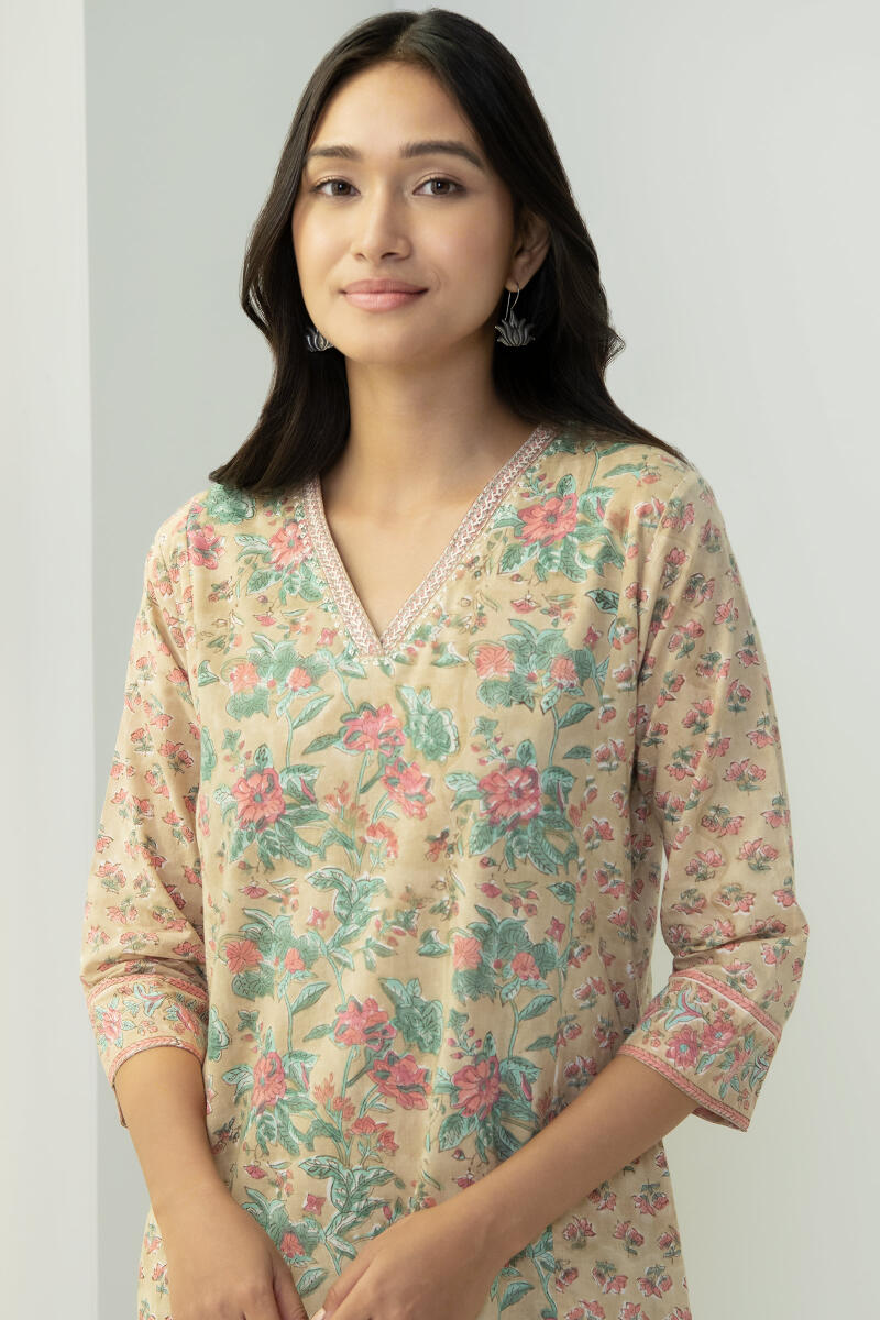 Nasrine Parveen Sanganeri Kaftan