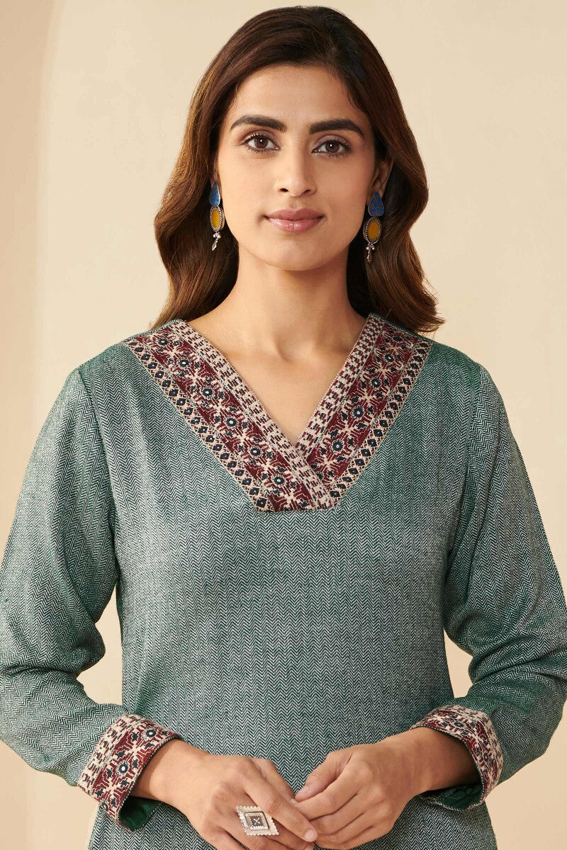 Naadirah Gauhar Faux Wool Handloom Kurta