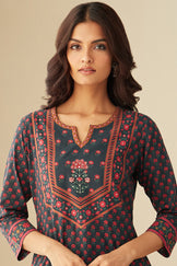 Mahnoor Zahira Kurta