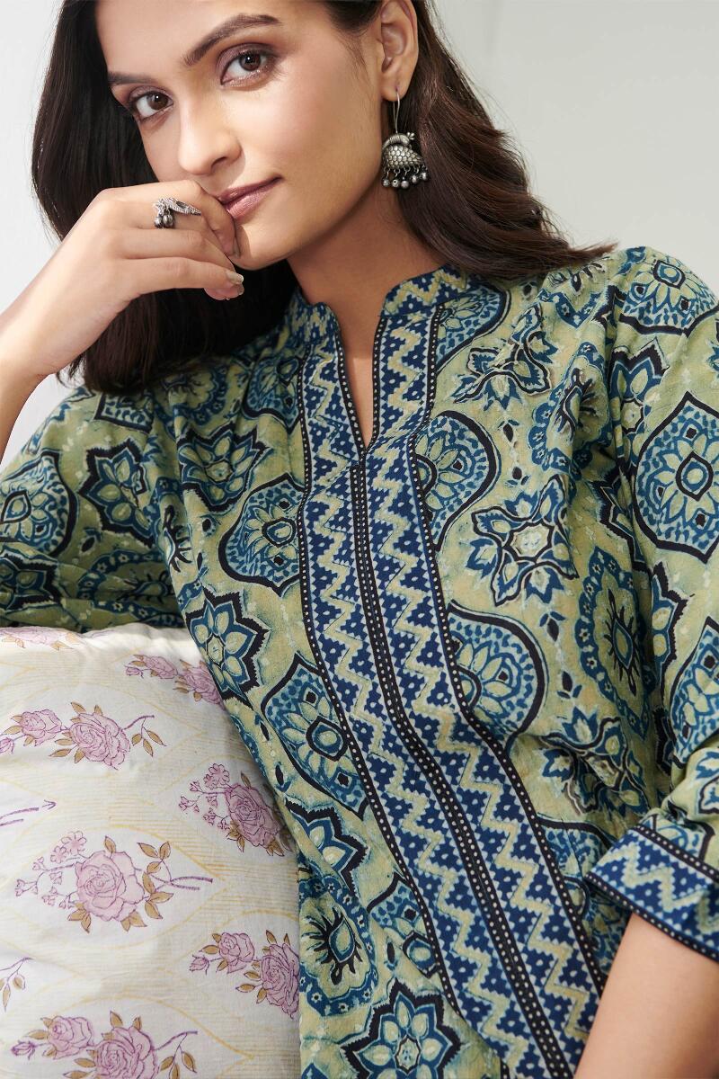 Sehra Tara Ajrak Top