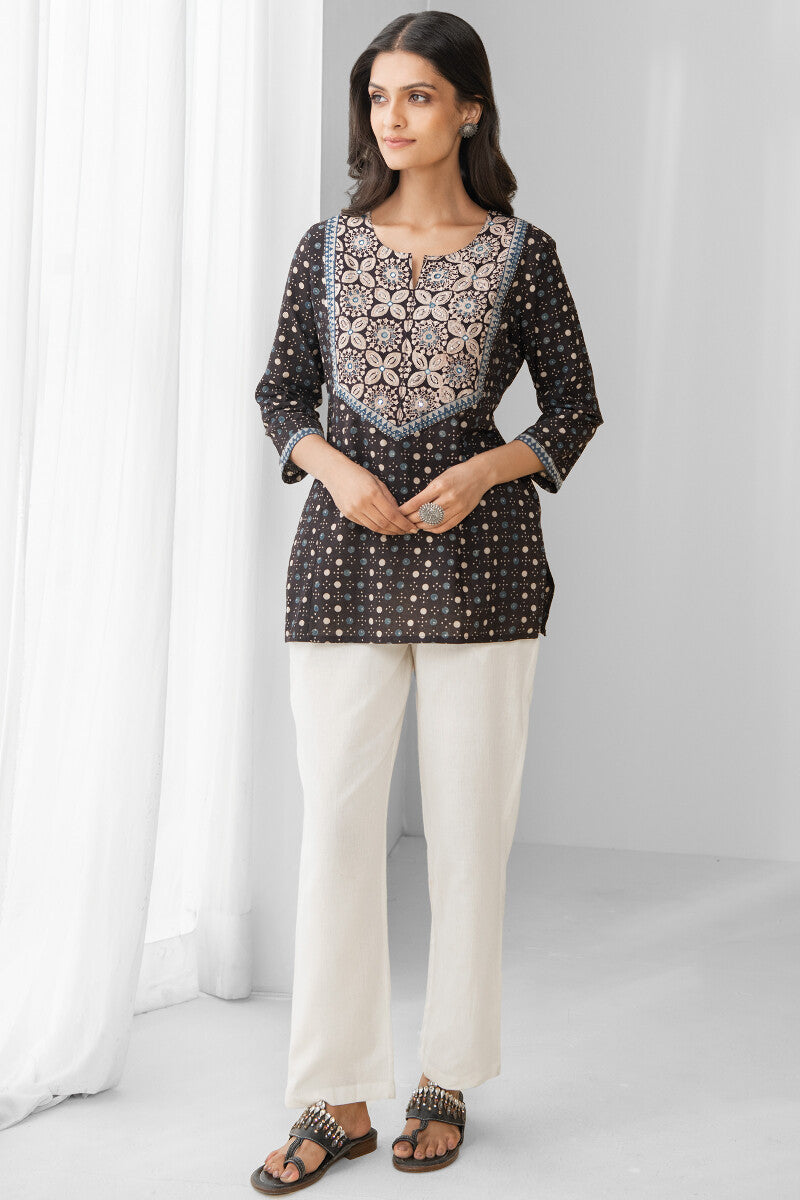 Sehra Mehnaz Ajrak Top