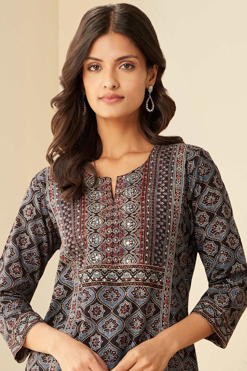 Sehra Mahima Ajrak Kurta