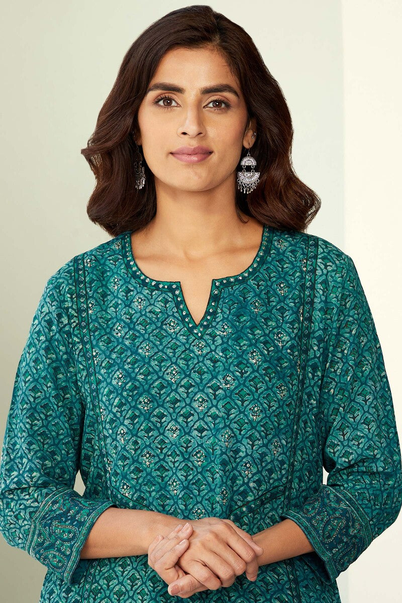 Sehra Nahid Akola Kurta