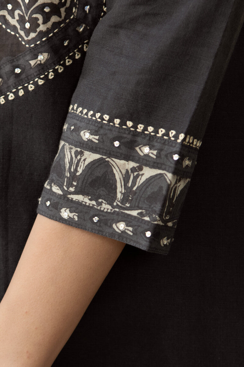 Gauhar Maheen Handloom Kurta