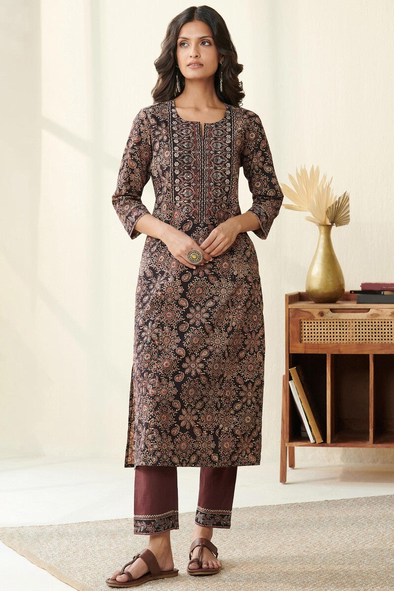 Sehra Yasmina Ajrak Kurta