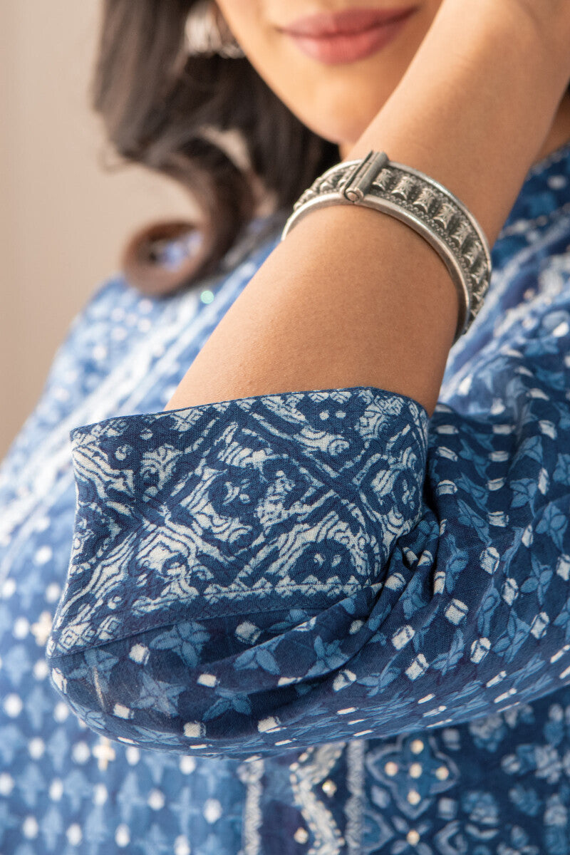 Sehra Nusrat Indigo Kurta