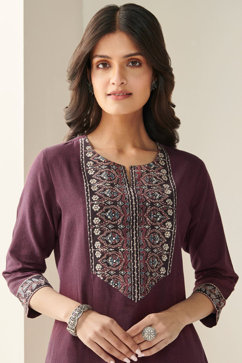 Sehra Gauhar Ajrak Kurta