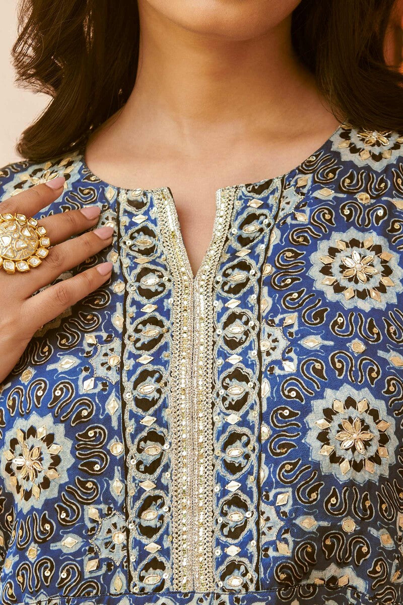 Mehrunissa Zubeida Ajrak Kurta Set (Kurta + Pants)