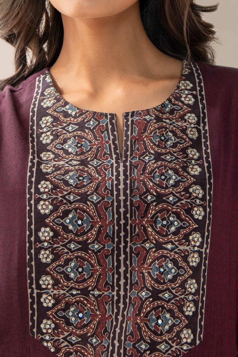 Sehra Gauhar Ajrak Kurta
