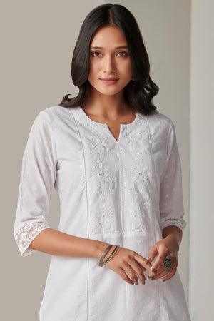 Raahat Saira White Schiffli Kurta