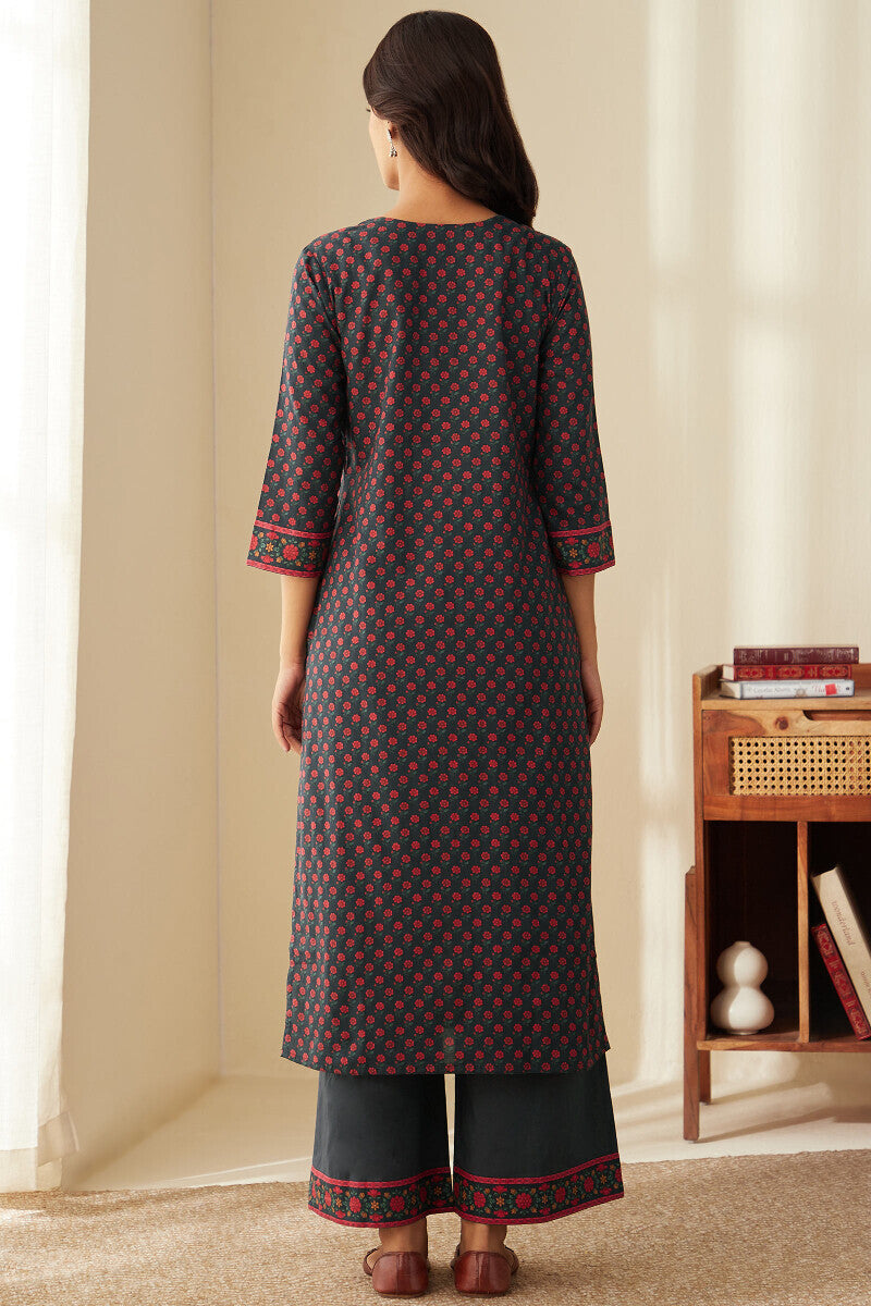 Mahnoor Zahira Kurta