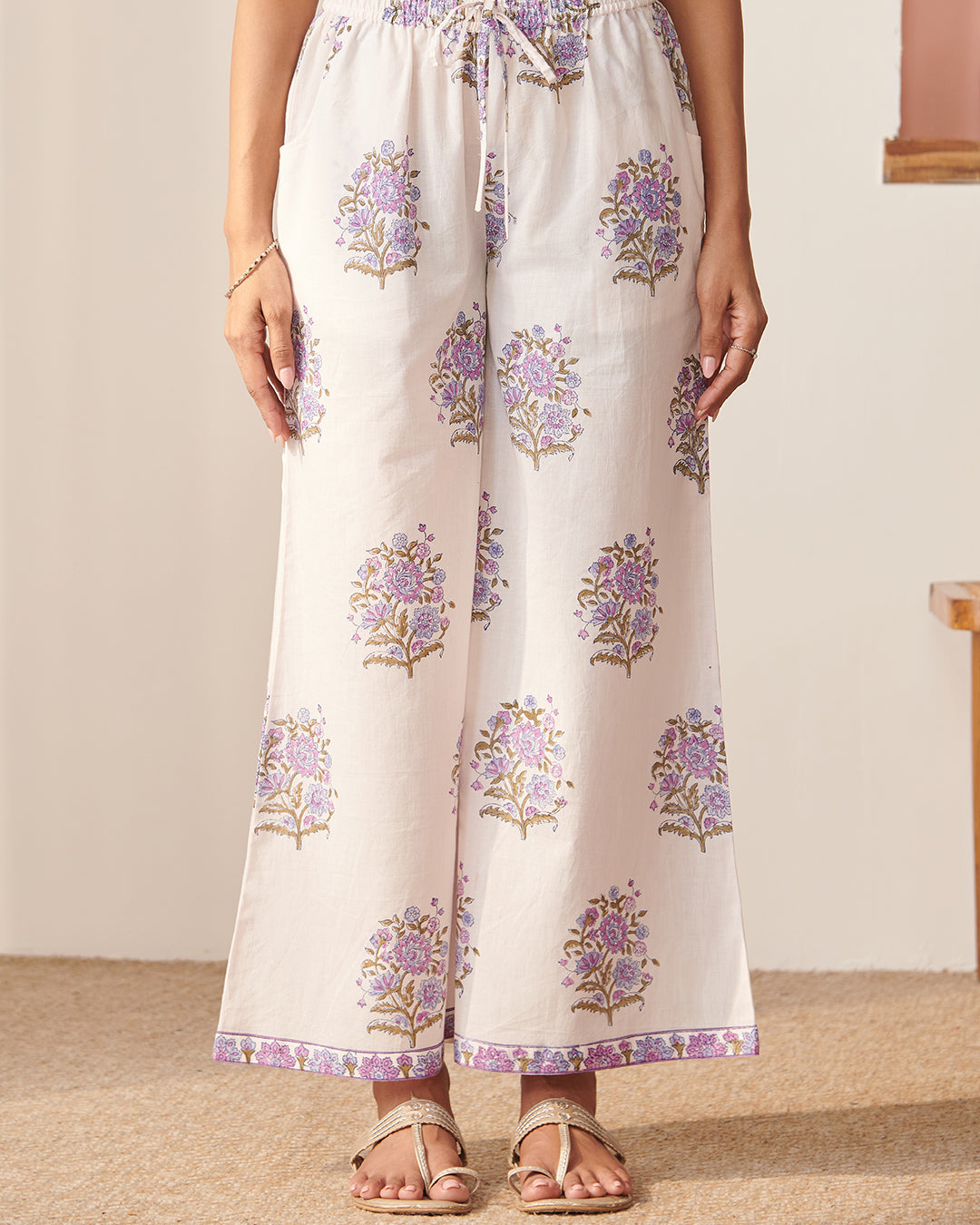 Gulbarg Nadiya Sanganeri Farsi