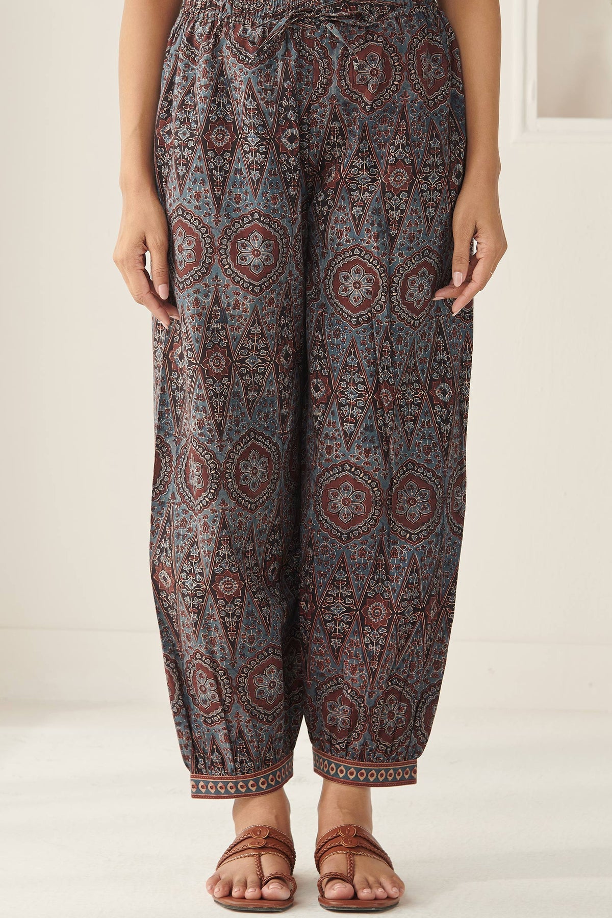Sehra Rumaisa Ajrak Izhaar Pants