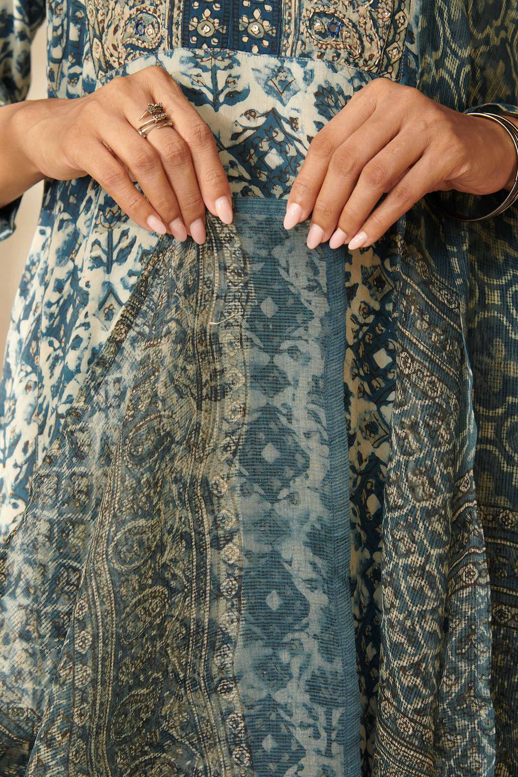 Sehra Saira Akola Dupatta