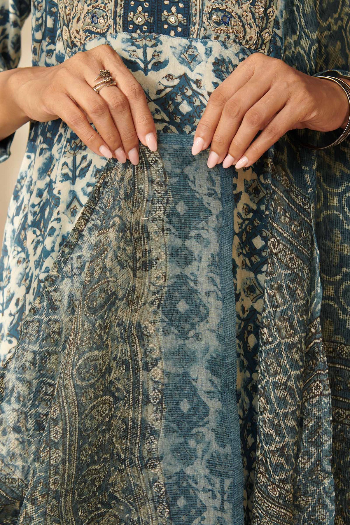 Sehra Saira Akola Dupatta