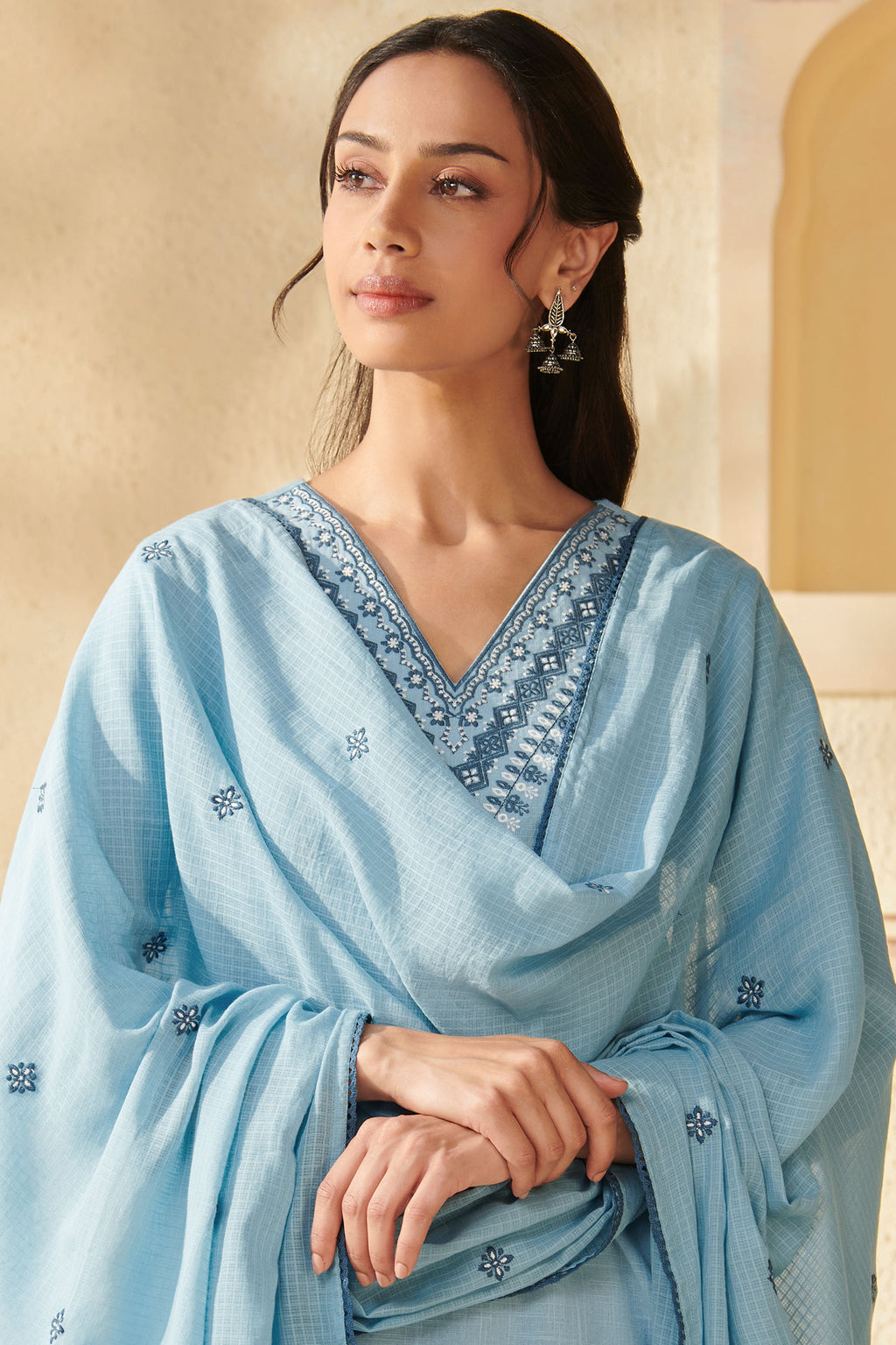 Surplus: Mehraab Roheen Blue Dupatta
