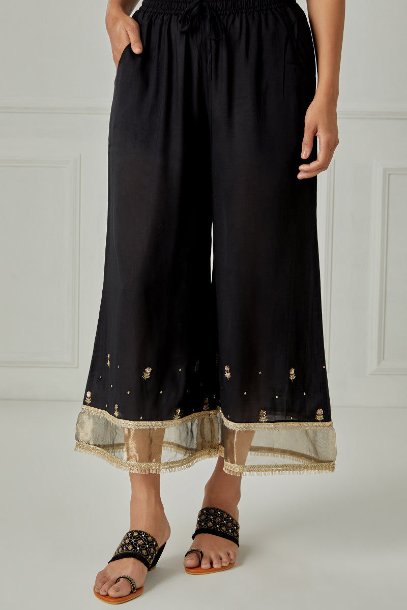 Sanaa Zainab Modal Palazzo