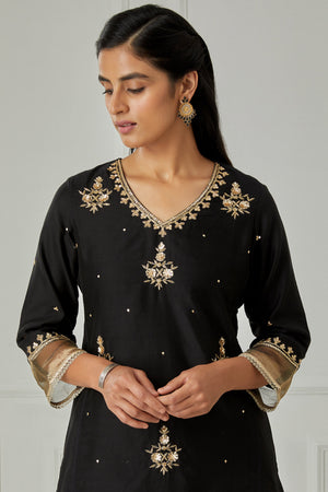 Sanaa Zainab Chanderi Kurta