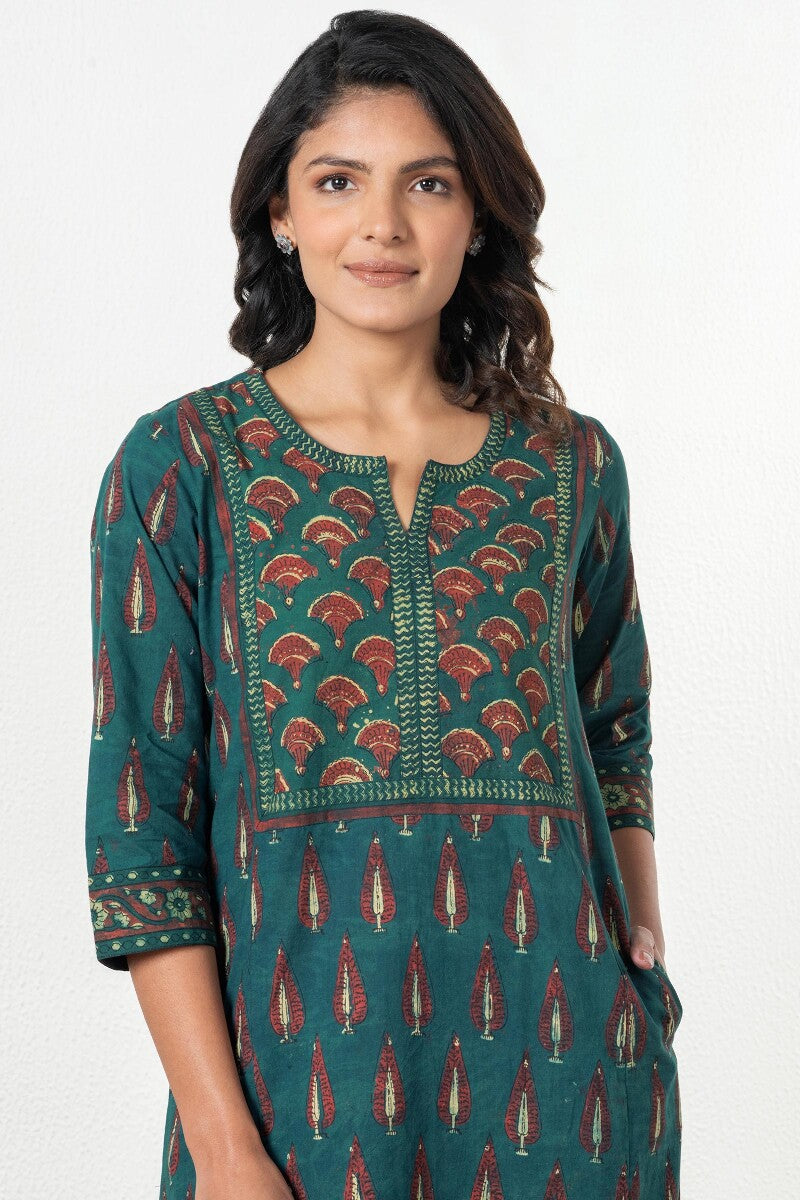 Sehra Rabia Ajrak Kaftan