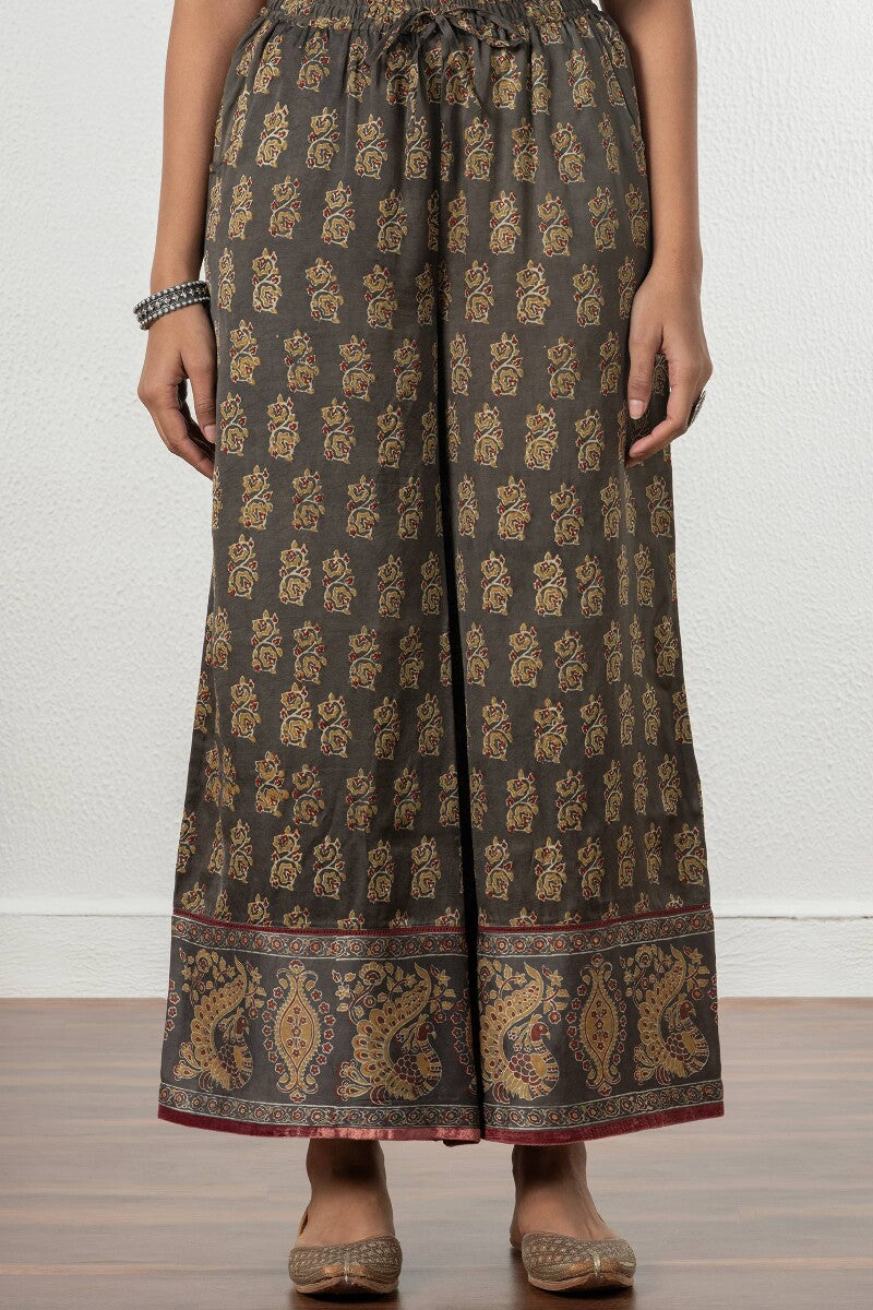 Zubeida Seerat Ajrak Modal Palazzo