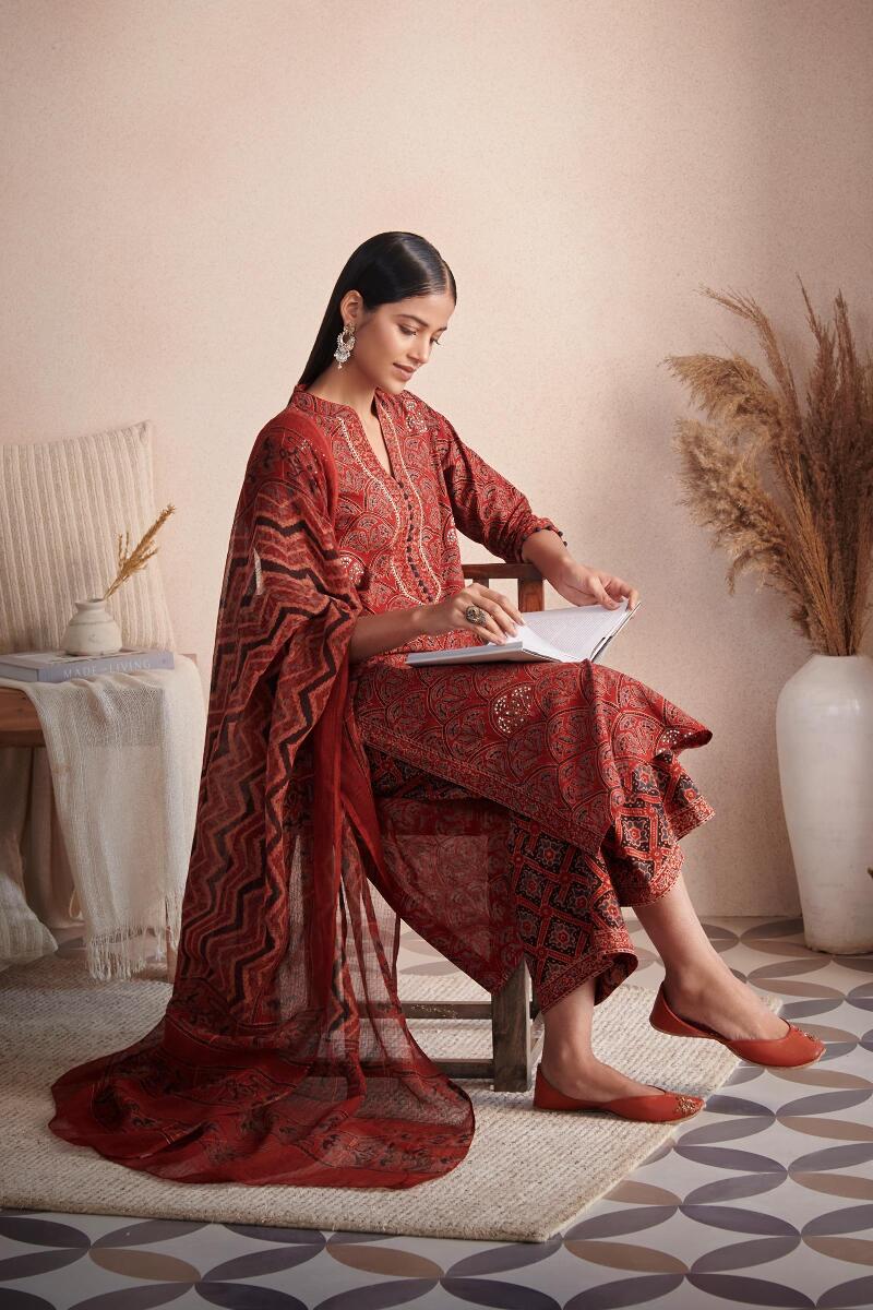 Sehra Samira Ajrak Kota Dupatta