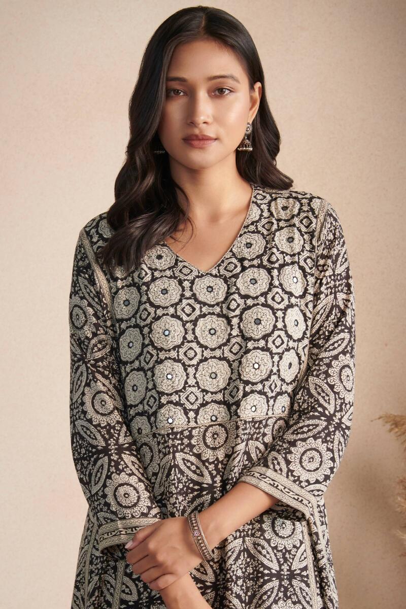 Sehra Zoya Bagru Kurta