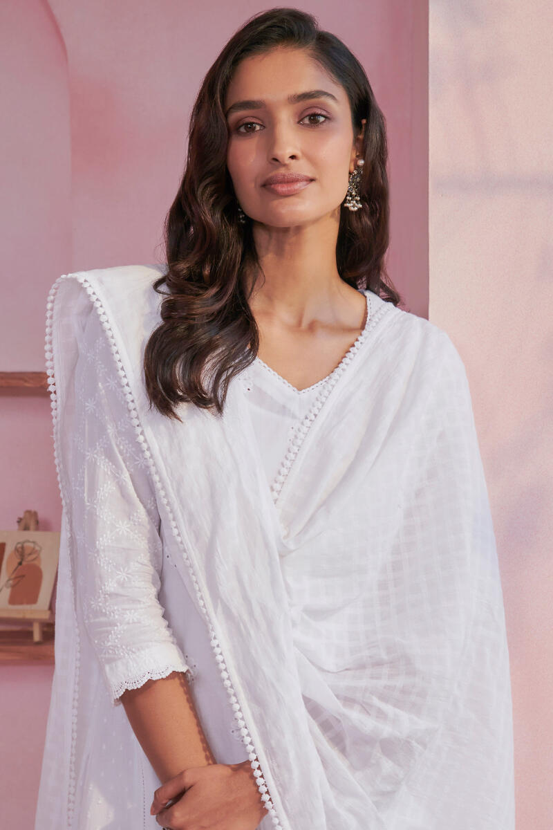 Raahat Sameera White Dupatta