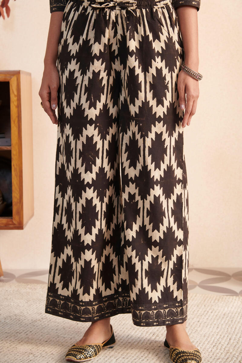 Sehra Rumani Akola Farsi