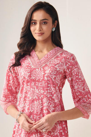 Nasrine Aafiya Sanganeri Kurta