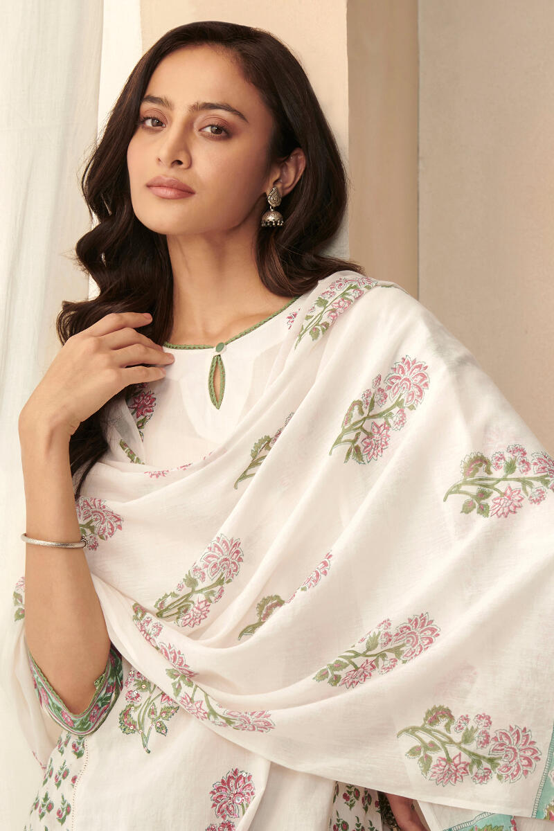 Nasrine Nahida Sanganeri Dupatta