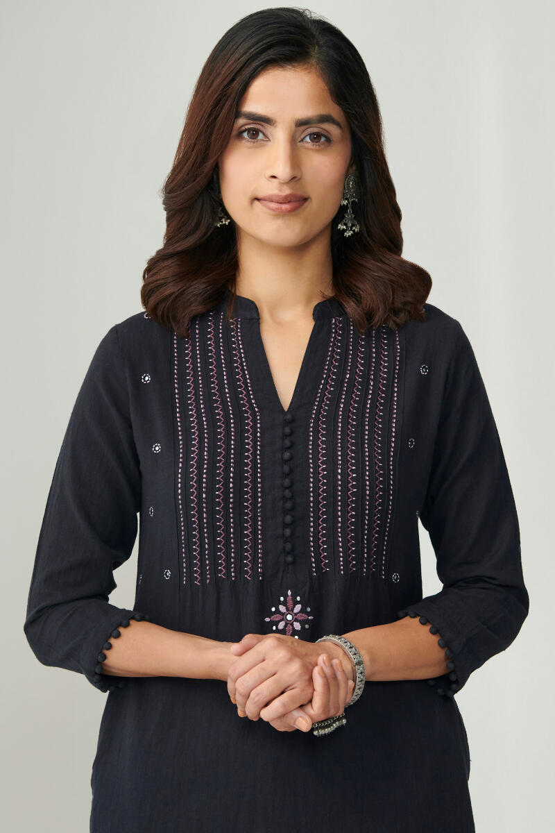 Kashida Black Handloom Kurta