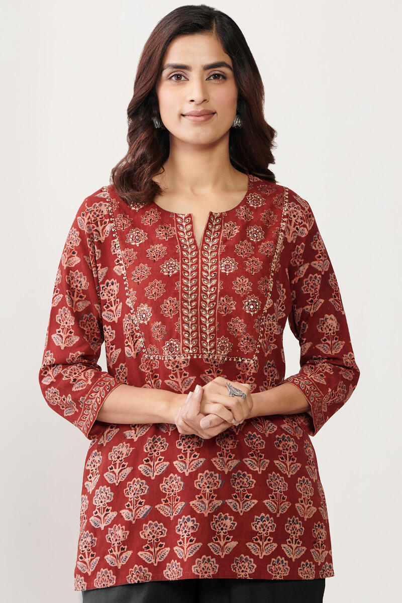 Sehra Madina Ajrak Top