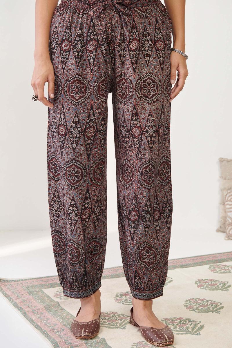 Sehra Rumaisa Ajrak Izhaar Pants
