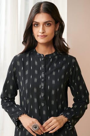 Naadirah Anya Ikat Kurta