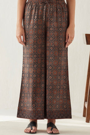 Sehra Rahida Ajrak Palazzo