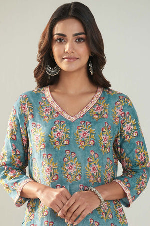 Nasrine Farnaz Sanganeri Modal Kurta