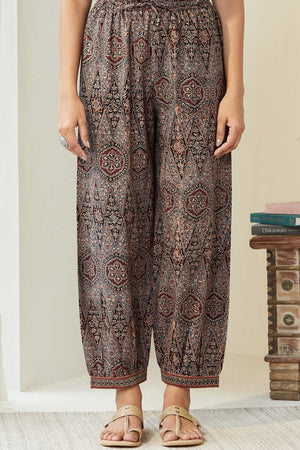 Roza Seher Ajrak Izhaar Pants