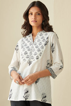 Mumtaz Nahida Sanganeri Top