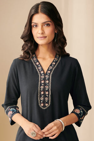 Gauhar Zenia Kurta