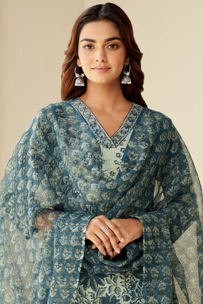 Sehra Rehmat Akola Dupatta