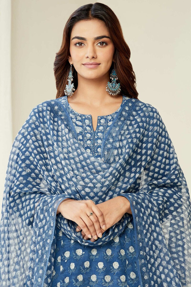 Surplus: Noor Faheeza Kota Dupatta
