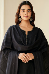 Mirza Raisa Dupatta